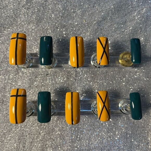 Line Art hand designed pressons - Picture 6 of 10